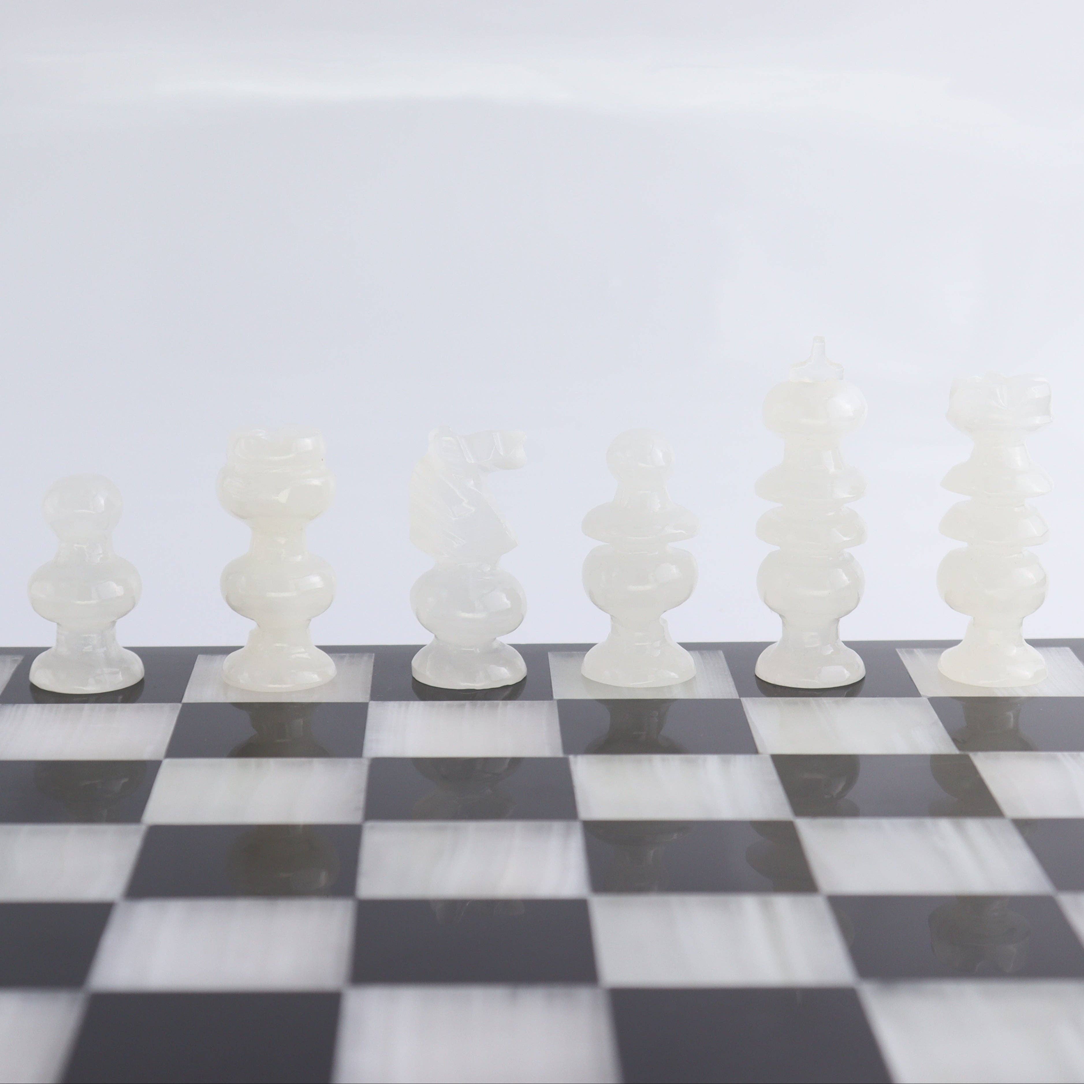 Mi Esperanza Minerals - Wholesale Board Game - Large Onyx and Marble Chess Set (Black and White)5