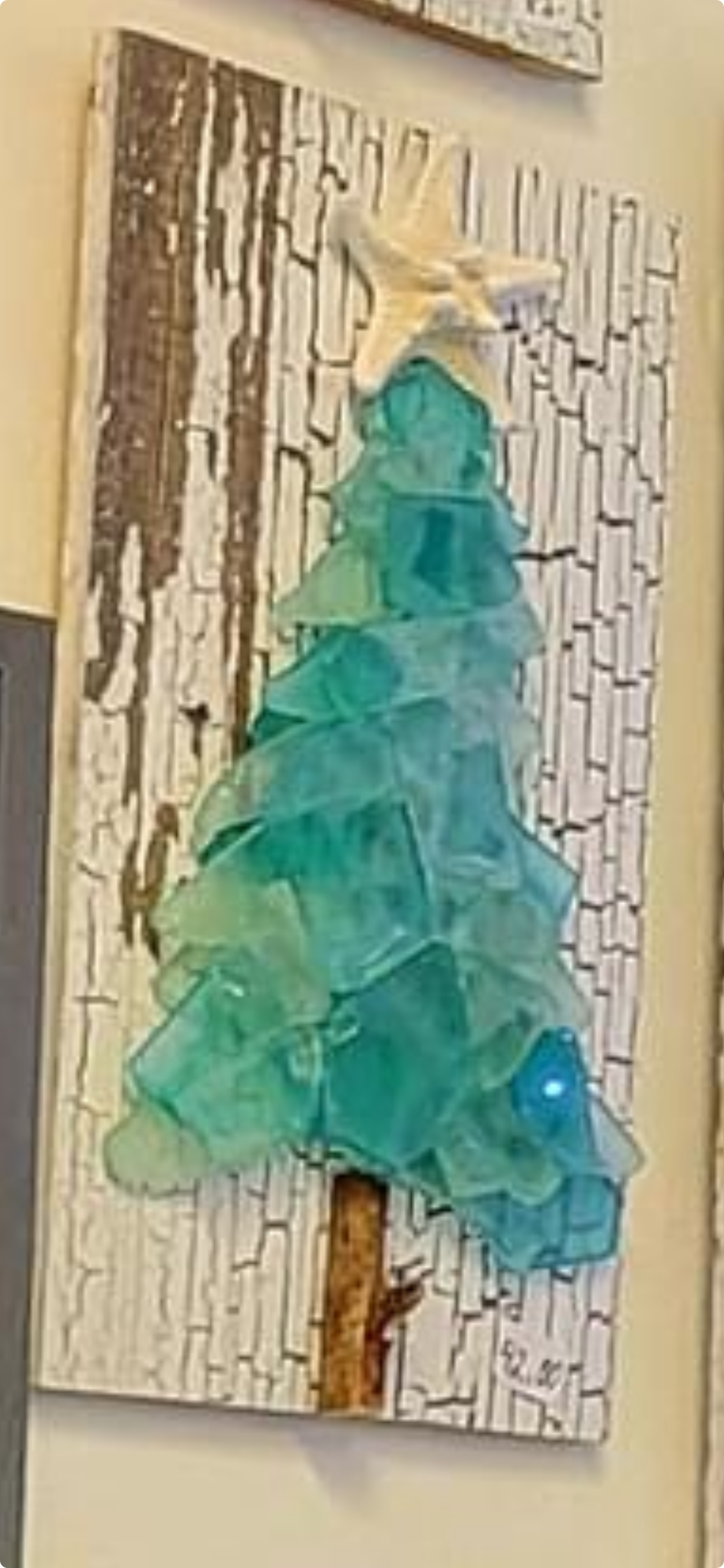 A SEAGLASS CREATION/SALTY SIGNS DESIGNS - Wholesale Artificial Christmas Tree - Shabby Plank Seaglass Christmas Tree w/o lights  - 10 in6