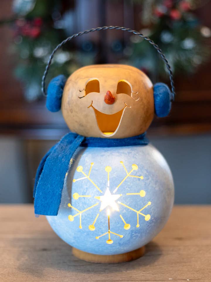 Gabriel - Dame Moyennement Éclairée pour la vente par Meadowbrooke Gourds