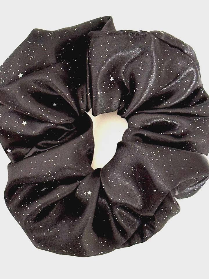 Twilight XL Scrunchie – Satijnen Haarelastiek voor wholesale door ASAP Craft Supplies