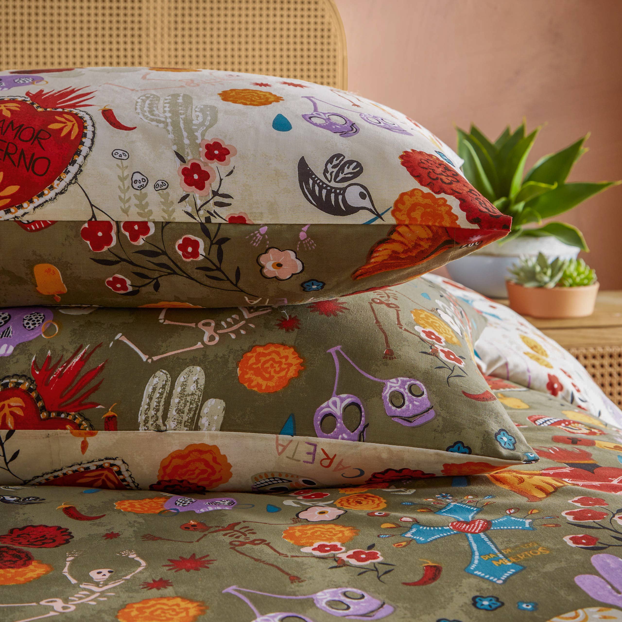 La Vida Festive Reversible Duvet Cover Set Multicoloured for wholesale on Faire2