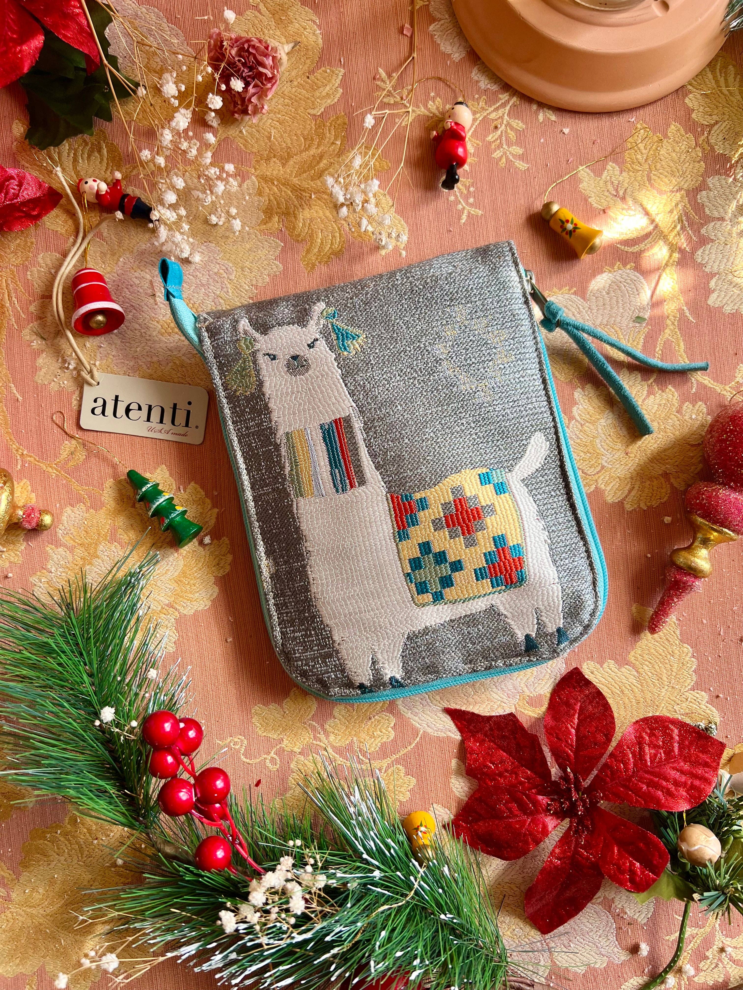 Atenti – Engroshandel Strikke-/hækleartikler – Mamallama Rundt Etui - Fås i Turkis1