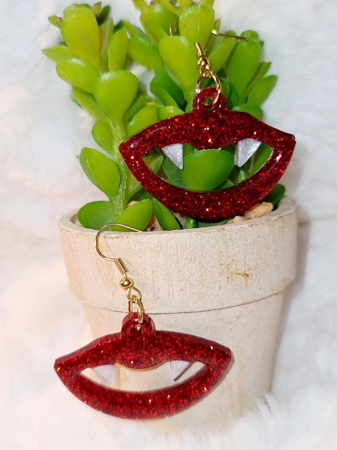 BabyGirl Creations – wholesale Dangle earrings – Halloween Vampire Fang Earrings With Red Lips Resin1
