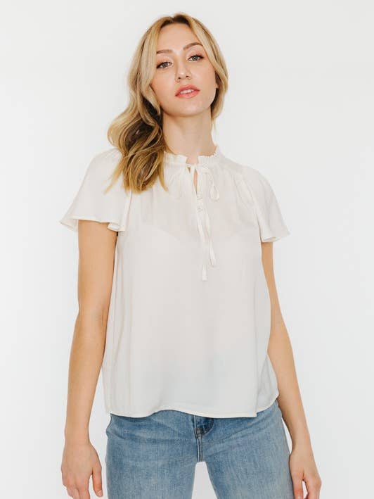 BLOUSE MED SLØJFEDETALJE I HALSEN OG FLÆSEÆRMER - FT31382 for engroshandel hos Calista