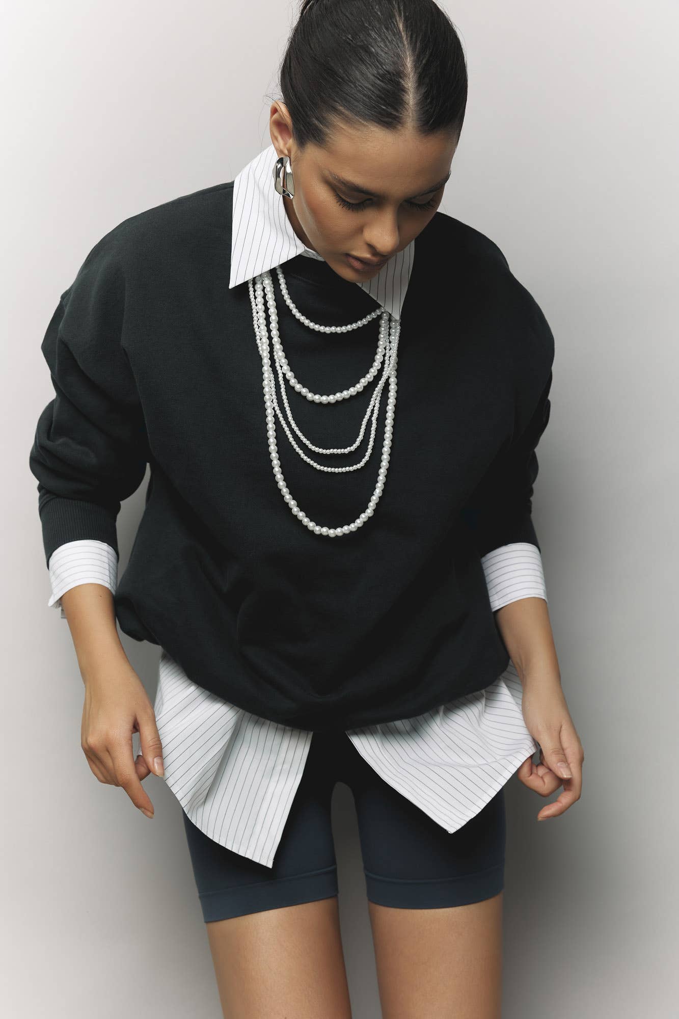 SIAWEAR - Wholesale Sweatshirt - Women's - Sweatshirt Oversize FADED BLACK 100% Premium Organic Cotton6