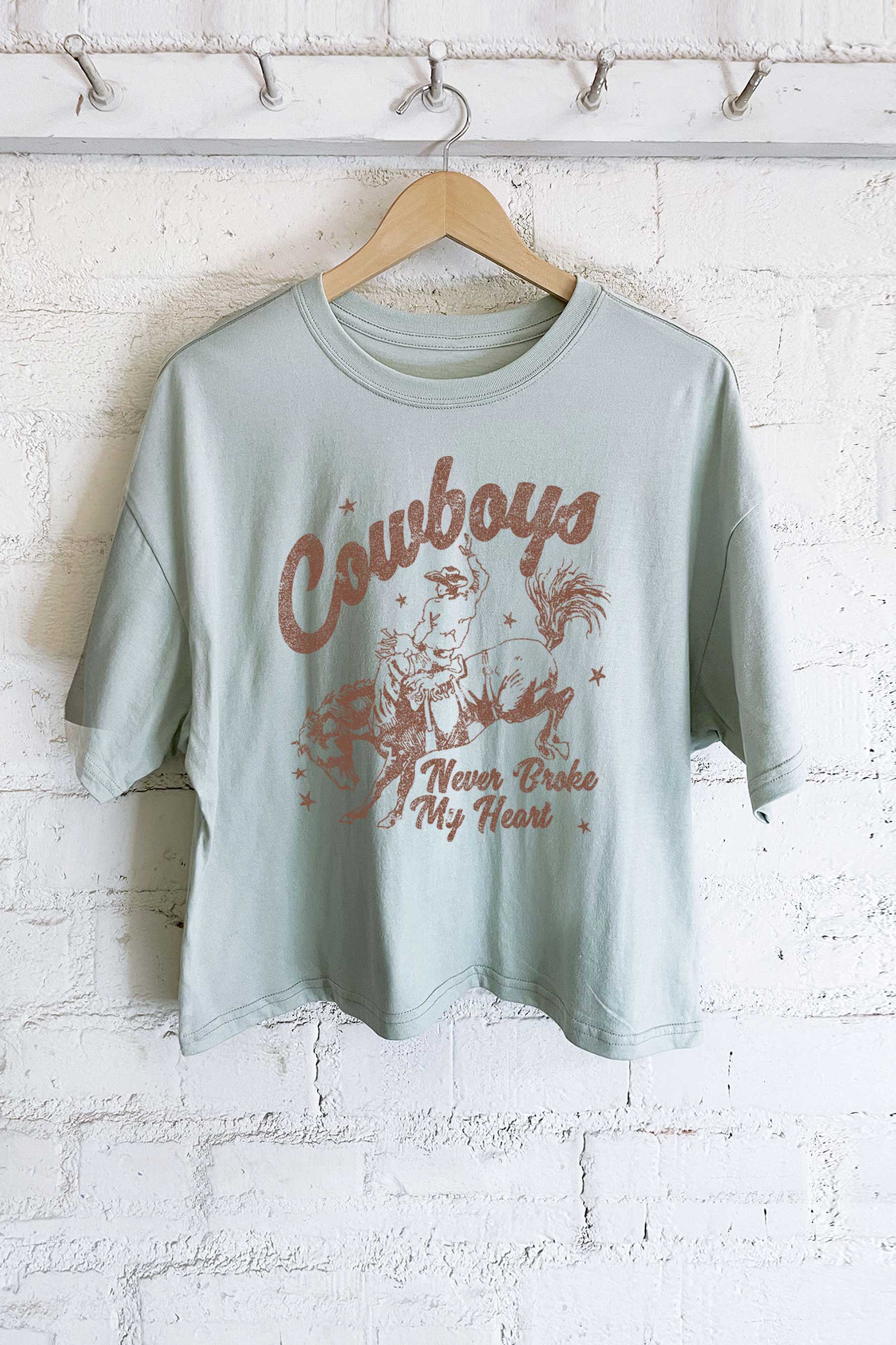 Rustee Clothing - Venta al por mayor Camiseta serigrafiada - Mujer - TOP CORTO LARGO GRÁFICO COWBOYS NEVER BRAKE MY HEART0