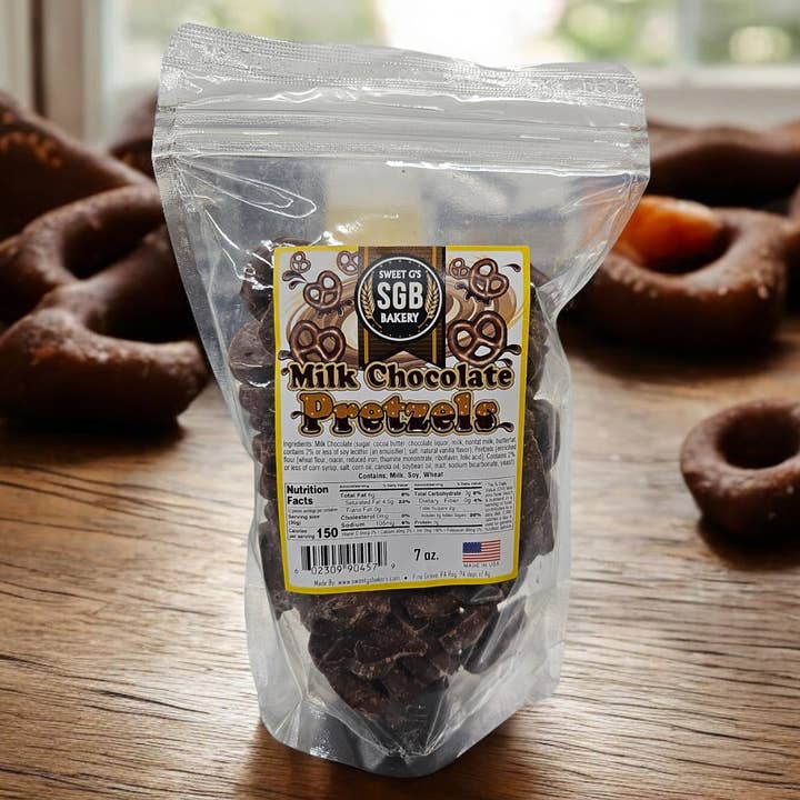 Mini-bretzels enrobés de chocolat au lait pour la vente par Sweet G's Bakery - Drinkin’ Pretzels™