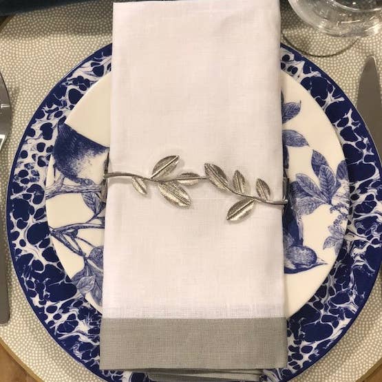 Tin Parade - Wholesale Napkin Ring - Leaf Napkin Wrap - Single - Silver2