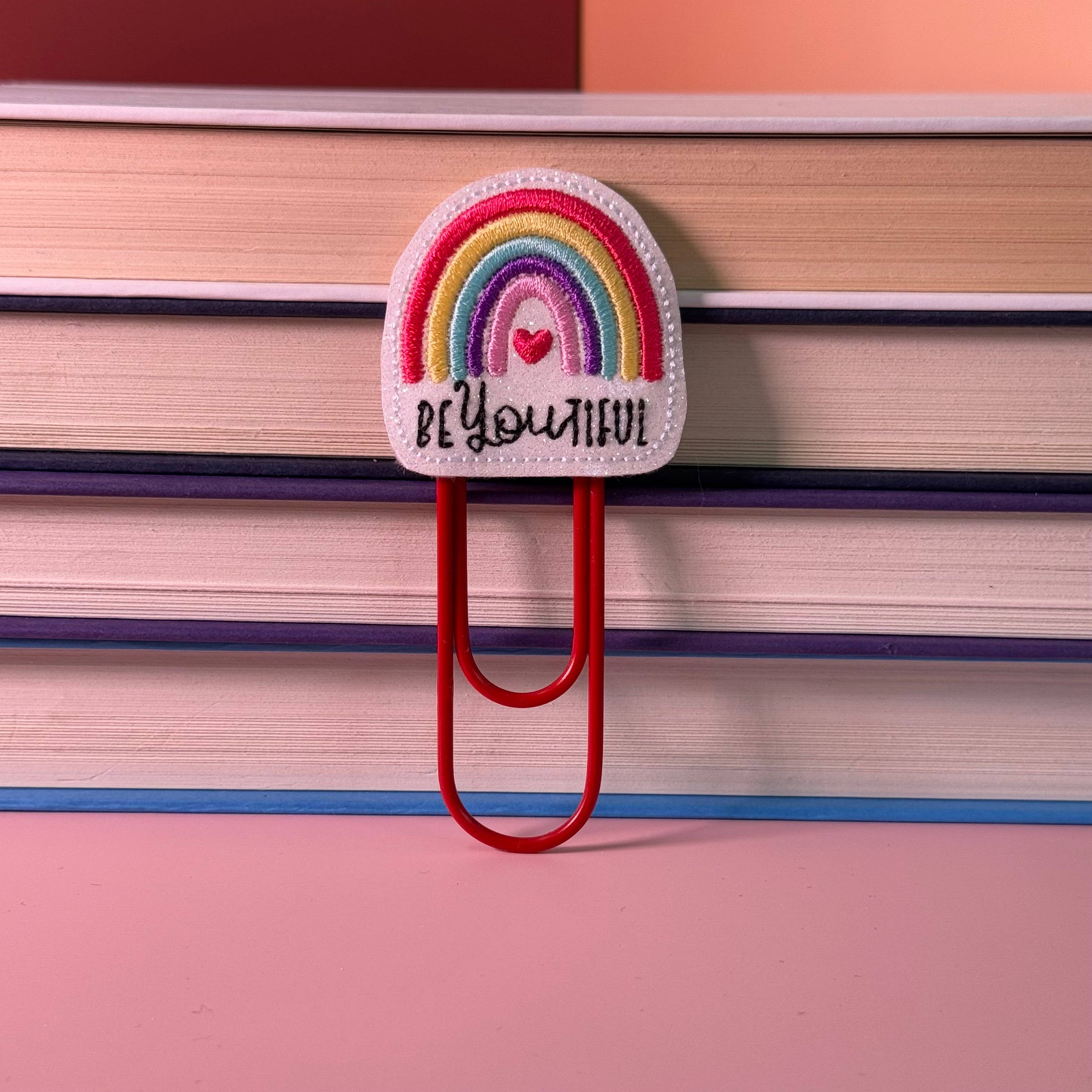 I Love Books and Bows - Vente Marque-page - Grands marque-pages trombone - BeYoutiful rainbow1