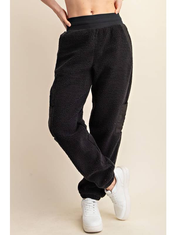 Sunday Morning - Wholesale Lounge Sweatpants/Joggers - Women's - P236337 RELAXED FIT MICRO SHERPA CARGO SWEATPANTS