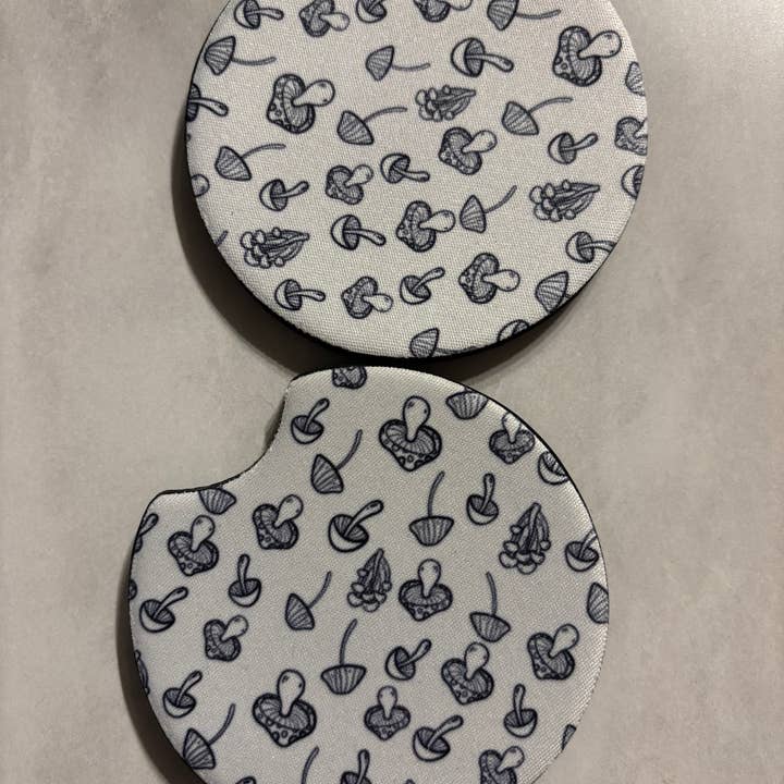 Ensembles de sous-verres champignon noir et blanc pour la vente par The Pumpkin Empress