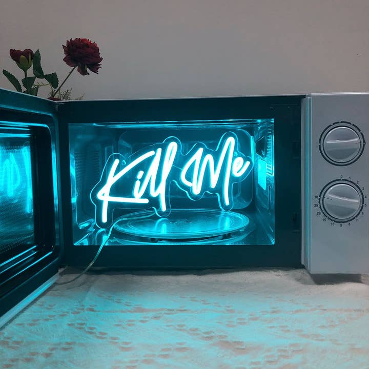 Enseignes au néon Kill Me, lampes au néon rechargeables ou alimentées par batterie pour la vente par Aoos Custom