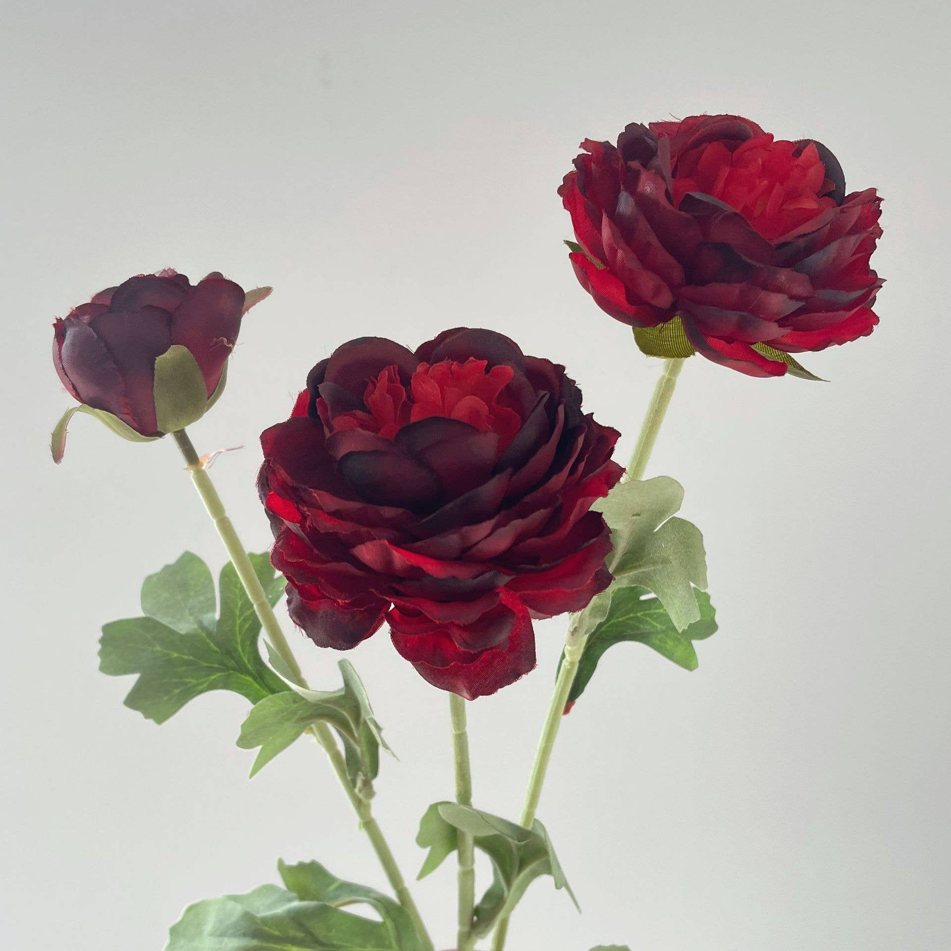 Sweet Home Deco – Großhandel Künstliche Blumen – 19'' Seidenranunkel Einzelflor mit 3 Blütenzweigen, Frühlingsranunkel2