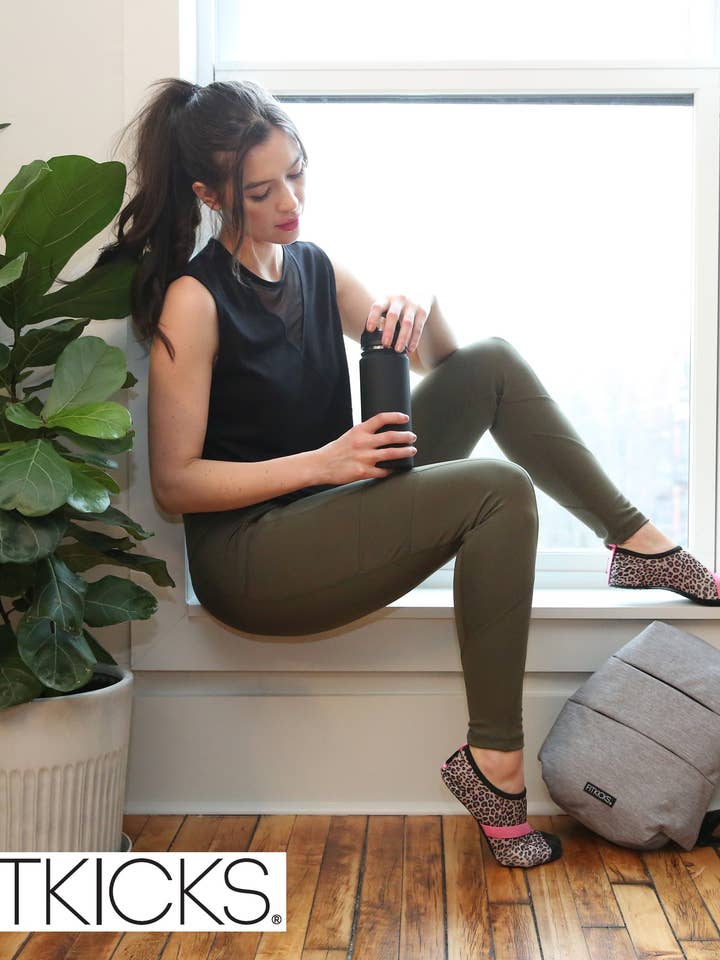 DM Merchandising - Wholesale Athletic/Lounge Leggings - Women's - Crossovers Active Lifestyle Leggings Open Stock5