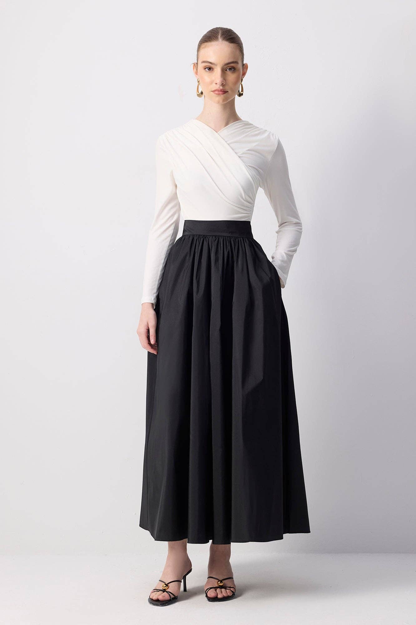 Black Elegant Pleated Maxi Taffeta Skirt with High-Waist for wholesale on Faire0