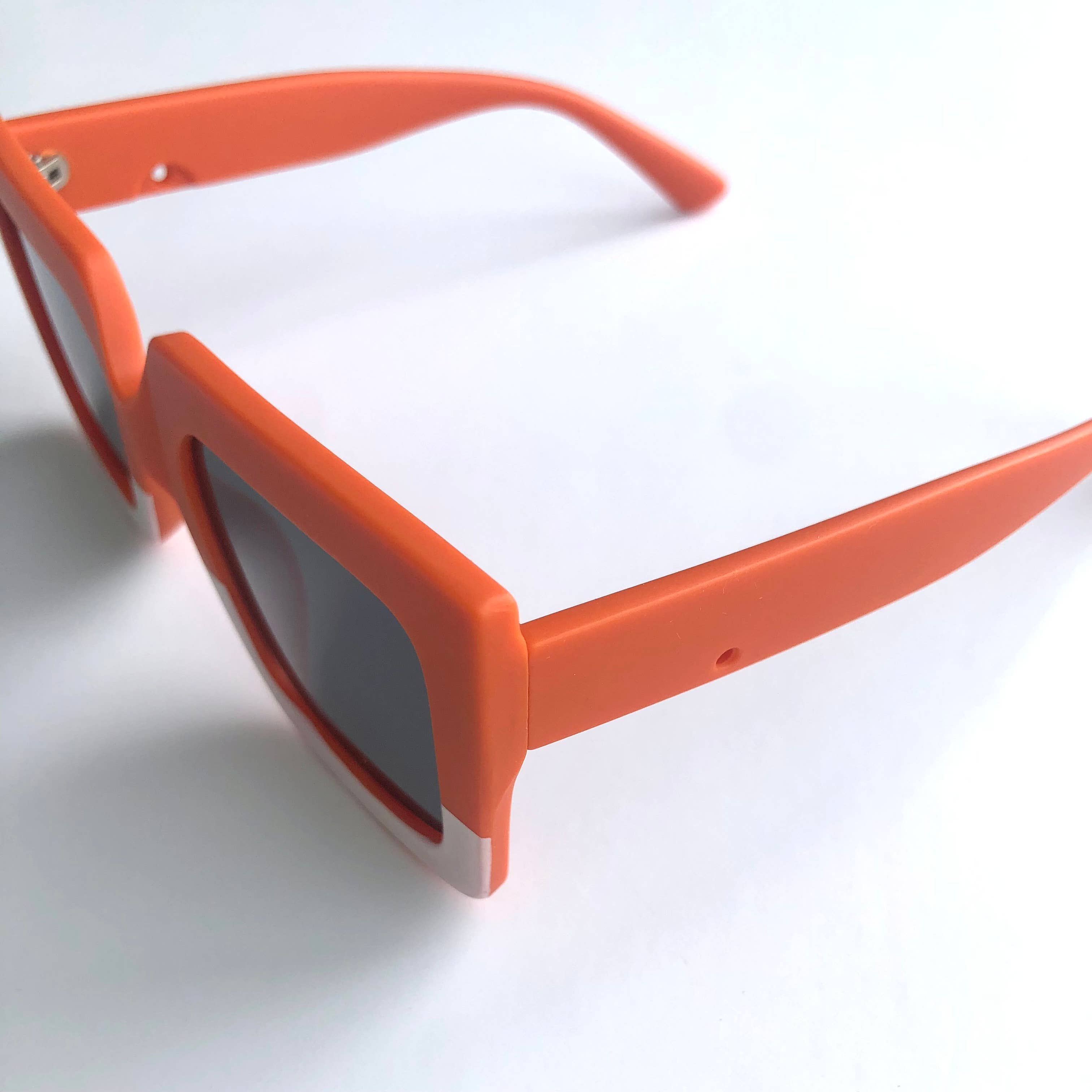 iconic mi - Vendita all'ingrosso Occhiali da sole - Bambini - Occhiali da sole per bambini Retro Square Two Tone5