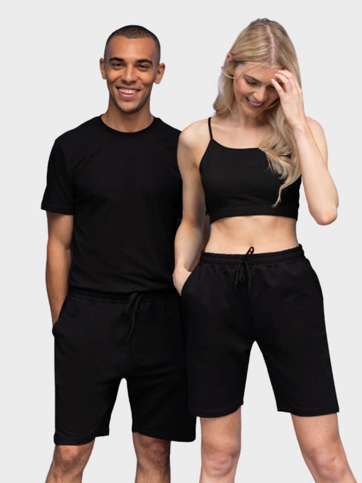 Calções de moletom unissex orgânicos e reciclados - preto por atacado de Unordinary Apparel