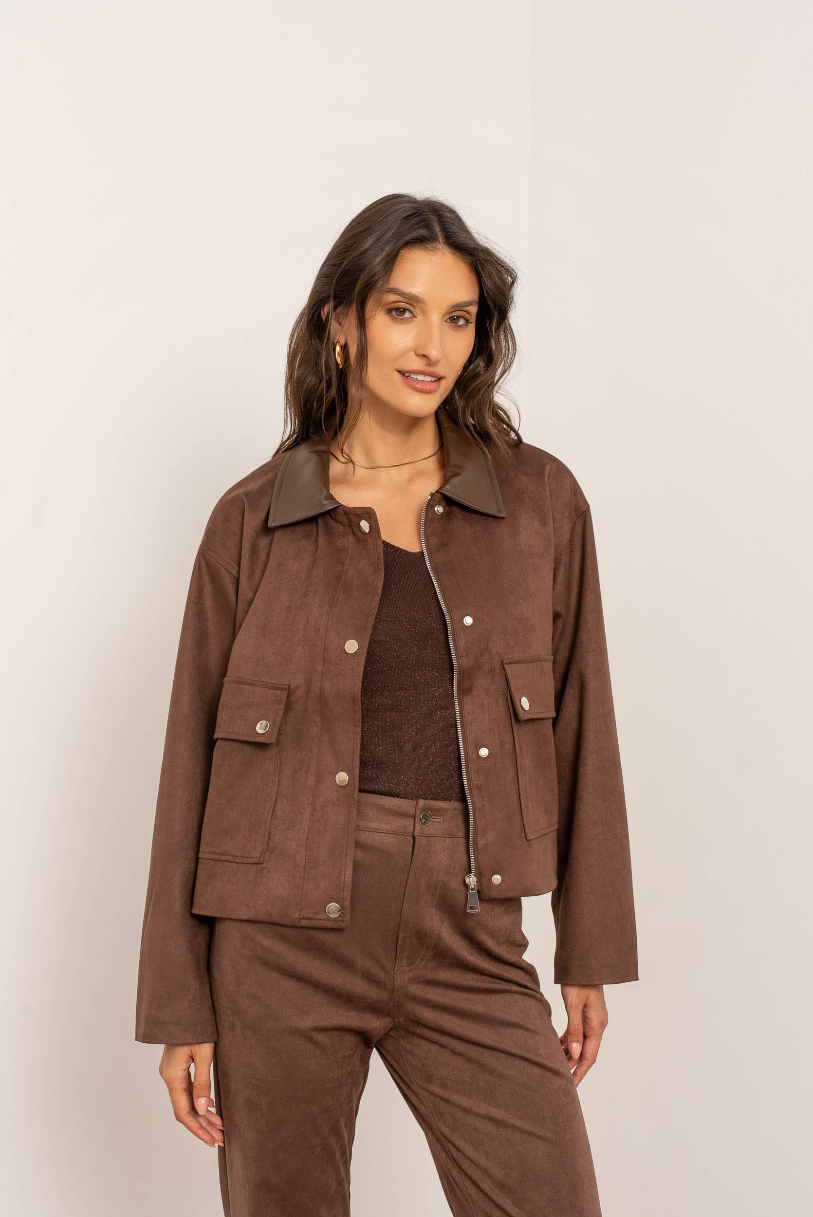 Attentif Paris - Wholesale Jacket - Women's - Short suede jacket with contrasting faux leather collar11