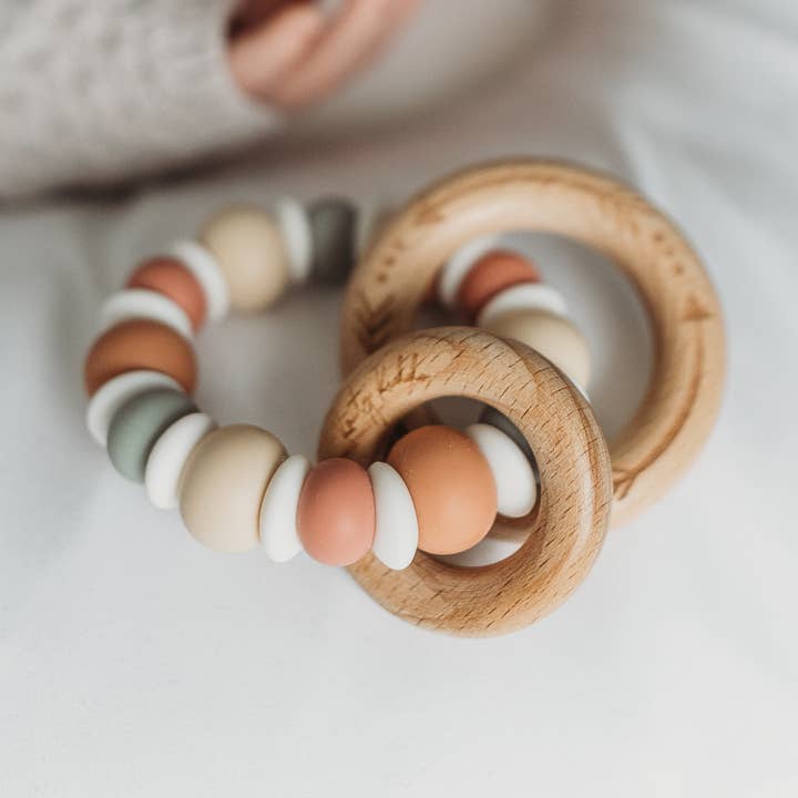 Sonaglio Boho Arrow in argilla per la vendita all'ingrosso da parte di Kaity Kiddo