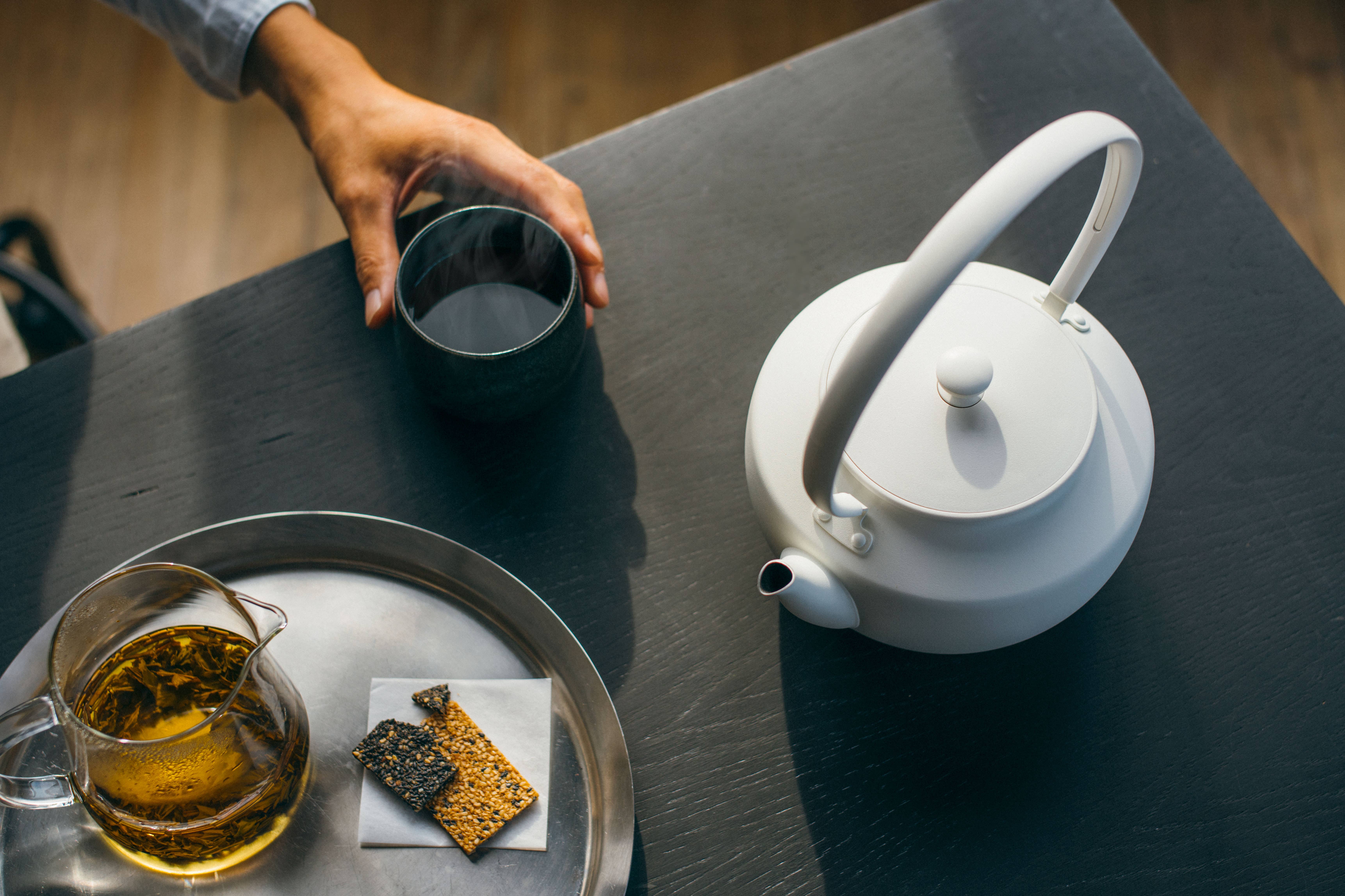 BALMUDA - Wholesale Electric Kettle - MoonKettle Electric Kettle with Temp Control 122°F - 212°F22