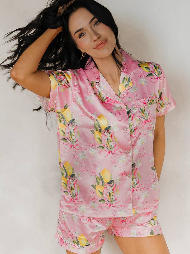 Spikes and Seams - Vendita all'ingrosso Completo pigiama - Donna - Pigiama con stampa frutta, pigiama accogliente da donna, pigiama con fiori2