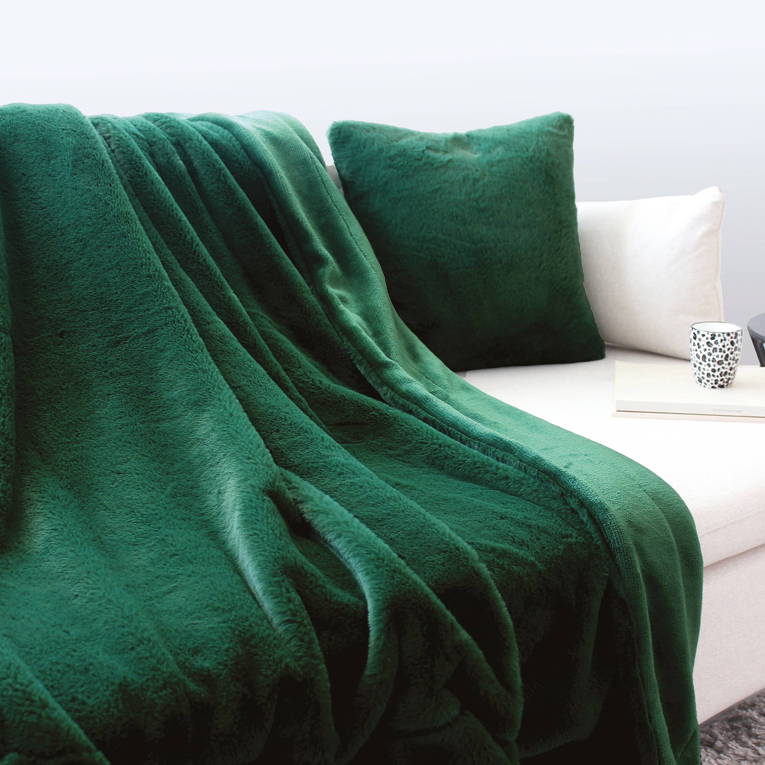 DECOSTARS - CmaDECO - Venta al por mayor Mantas de sofá - Manta efecto piel, forrada de franela, 125x150cm, RABBIT POP4