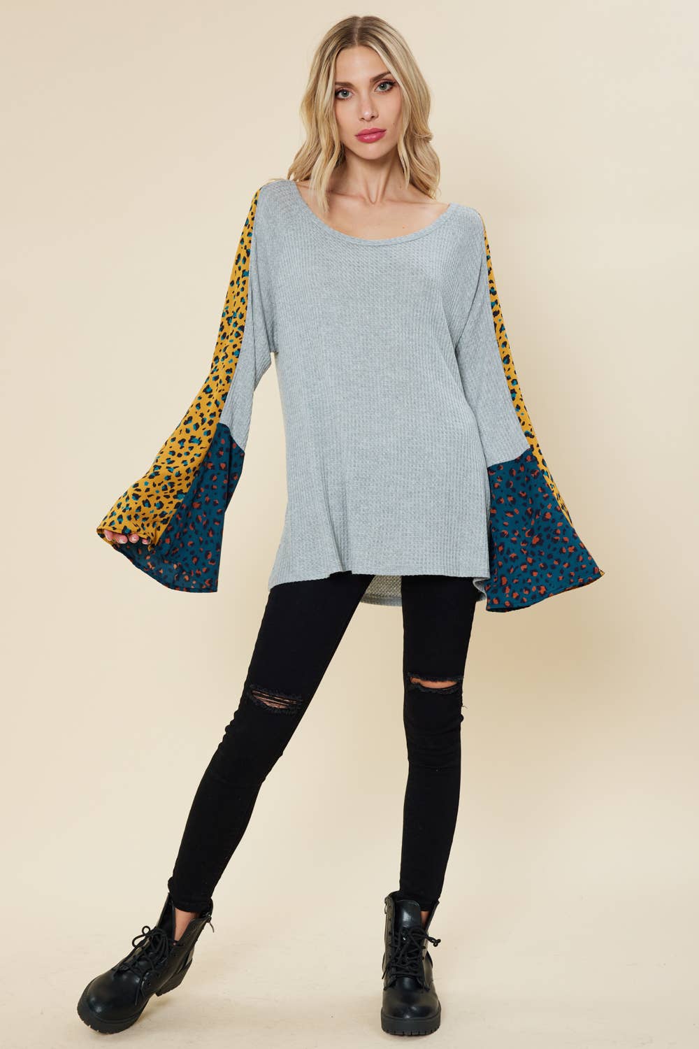 FSL Apparel – wholesale Tunic – Women’s – ST6590 - Bell sleeve top with color contrast leopard print5