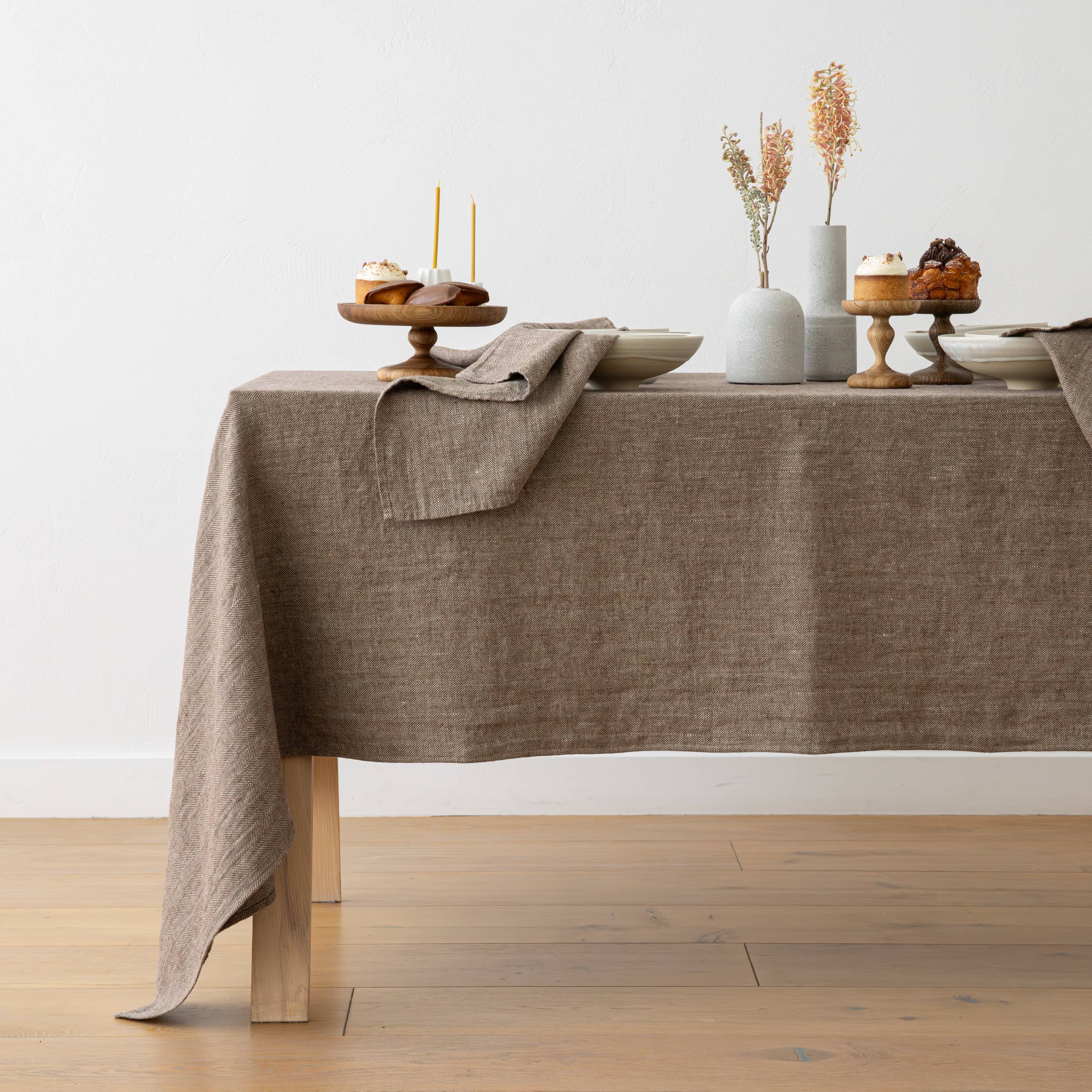 LinenMe - Wholesale Dinner & Cloth Napkin - Linen Napkin Choco Chevron2
