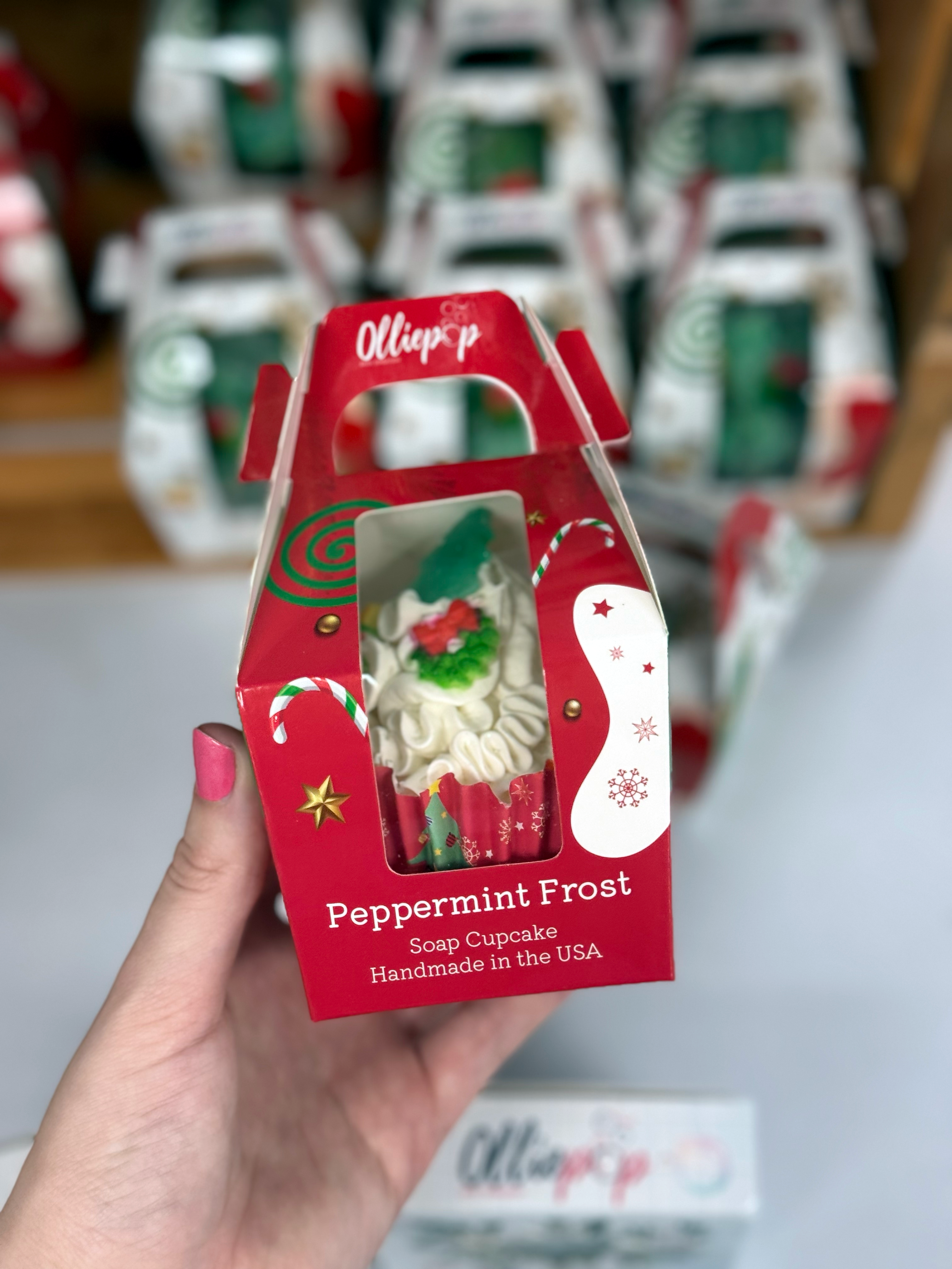 Olliepop - Vente Pains de savon - Savon à cupcake à la menthe poivrée fait main1