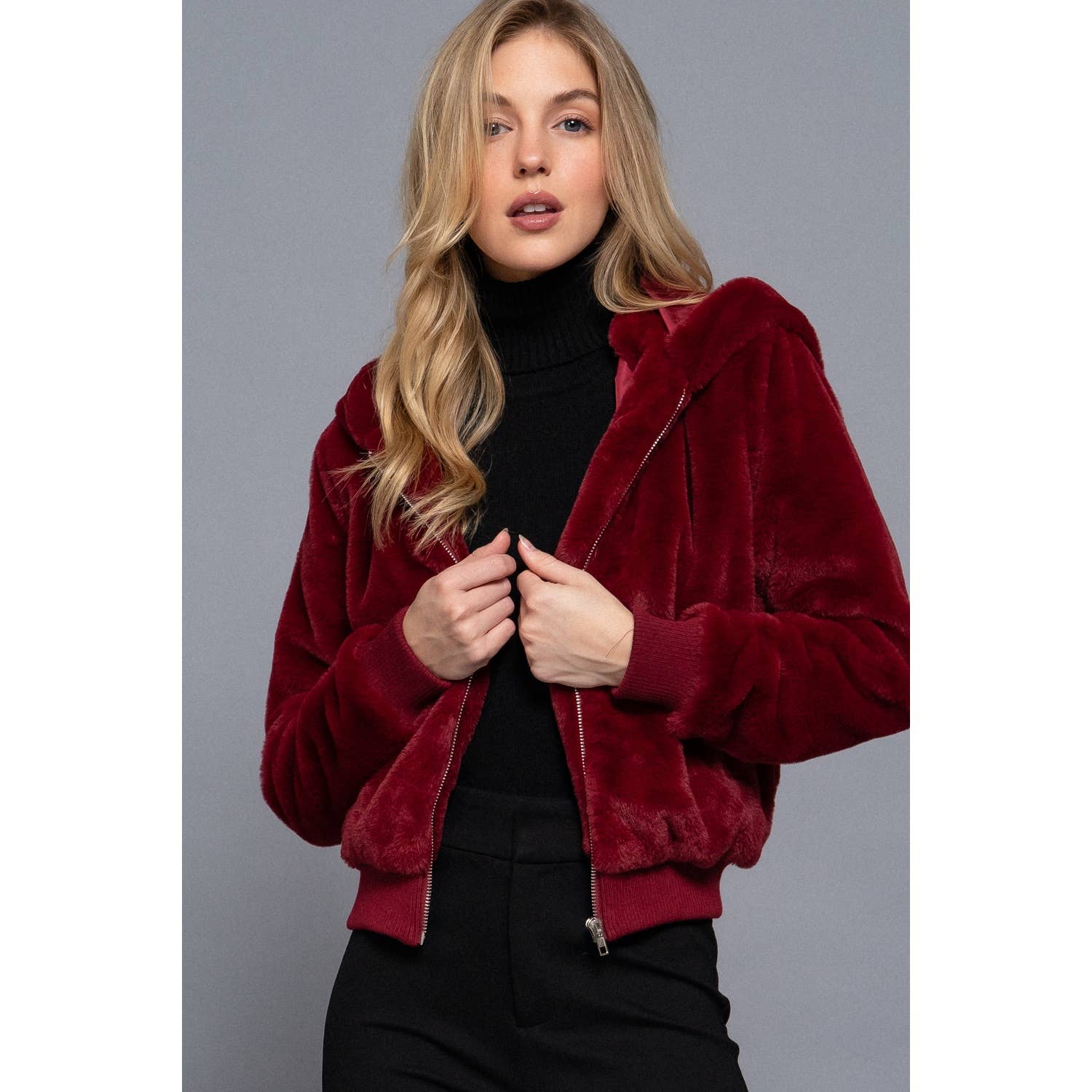 HiteJeans - Vente Veste – femme - VESTE À CAPUCHE ZIPPÉE EN FAUSSE FOURRURE20