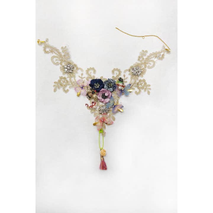 Metallic Queen Victoria Pinned Necklace for wholesale on Faire3