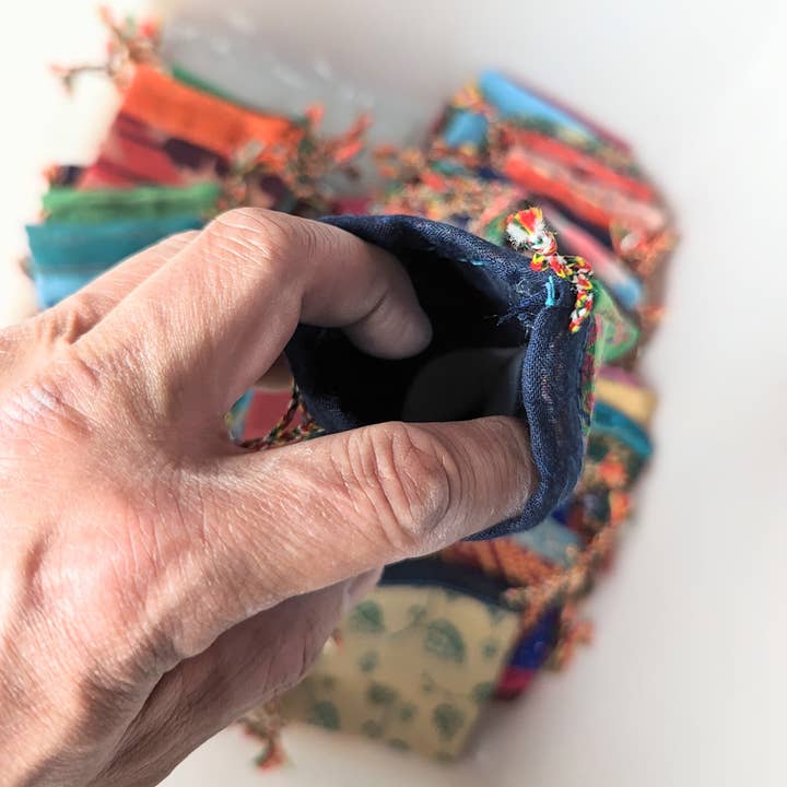 Tenzing Collections - Wholesale Gift Bag - Pack 100pic Recycle silk fabric gift pouches for gifts items16