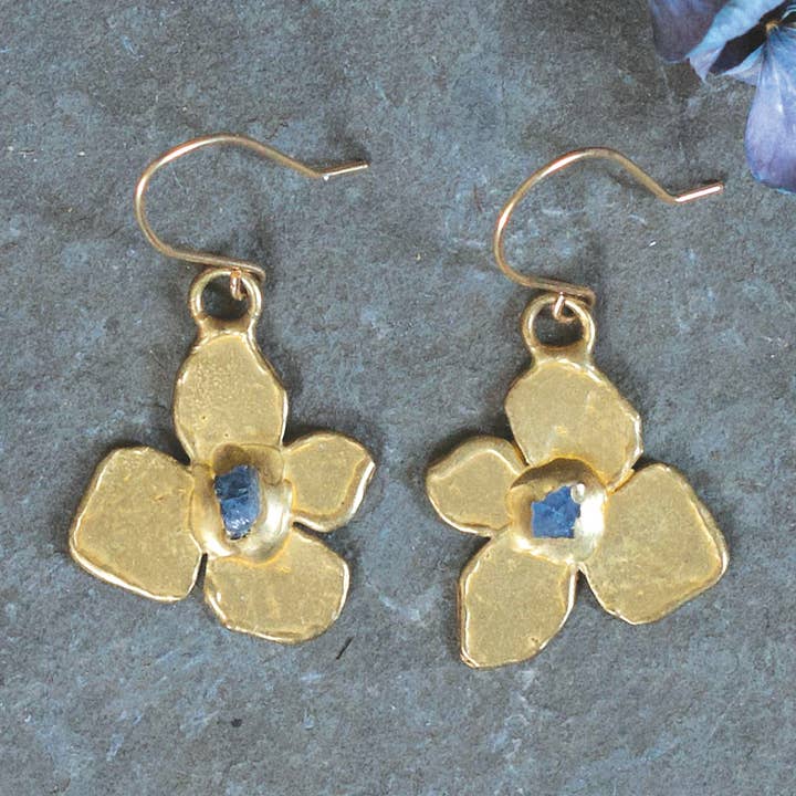 Orecchini Ortensia per la vendita all'ingrosso da parte di Emilie Shapiro Jewelry