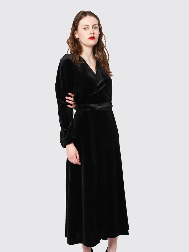 ROBE AMELIE VELVET NOIR pour la vente par Ambali