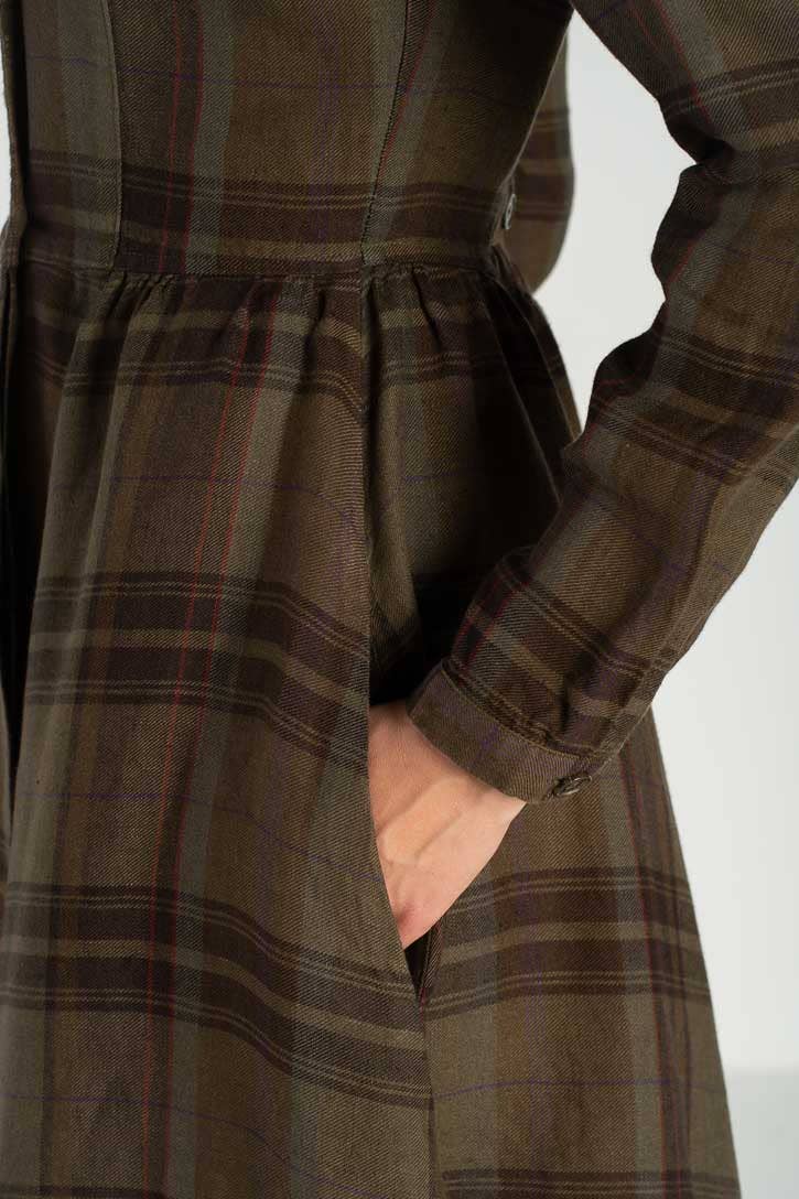 Son de Flor - Venta al por mayor Vestido - Mujer - Enola – Vestido Midi de Lino a Medida con Cuello con Muesca19