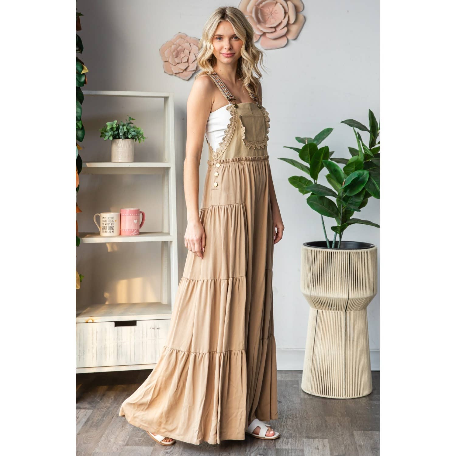 Veveret – Macacão - Mulher por atacado – Macacão fluido com alças bordadas7