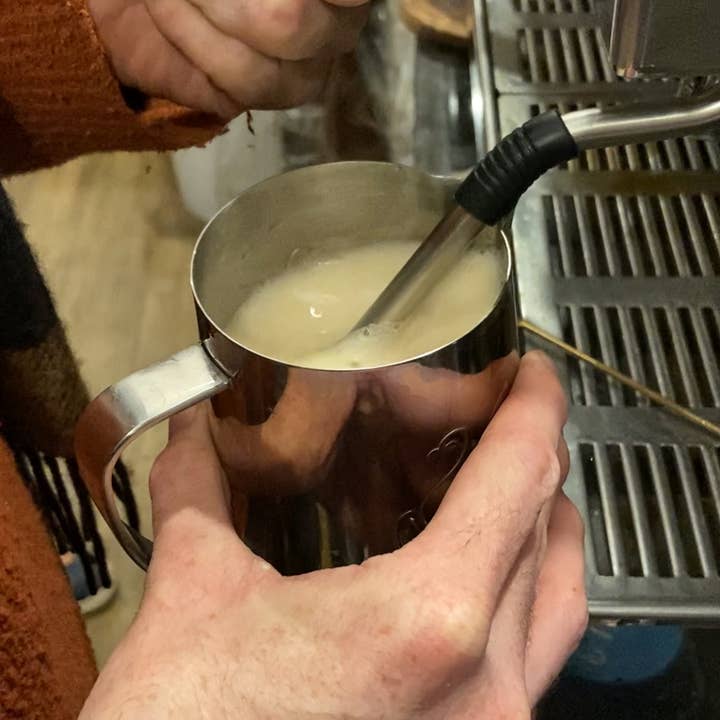 Sipp'd Drinks – wholesale Fruit juice – Seasonal Winter Spiced Apple 2