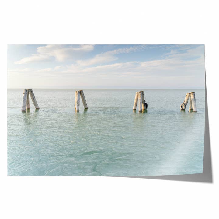 Lago Congelado | Impresión Fotográfica de Bellas Artes para venta al por mayor de Natasha Riha Photography