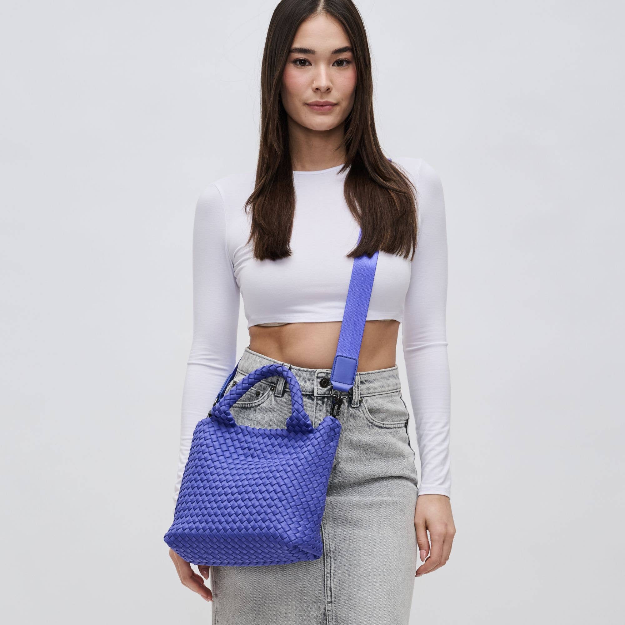 Sol and Selene - Vendita all'ingrosso Borsa a tracolla - Donna - Sky's The Limit Piccola Borsa a Tracolla in Neoprene Intrecciato40