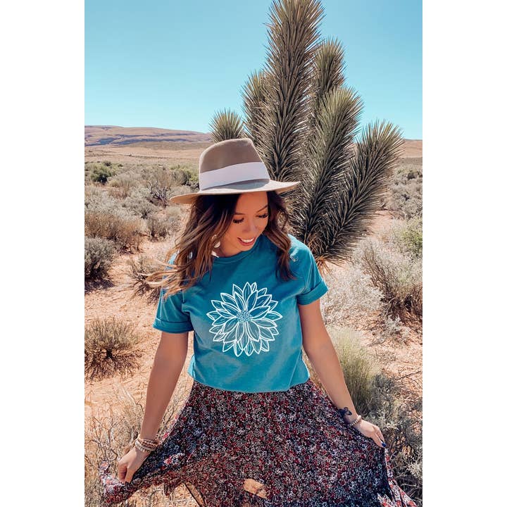 Dahlia Grafisk T-shirt for engroshandel hos Bella Me