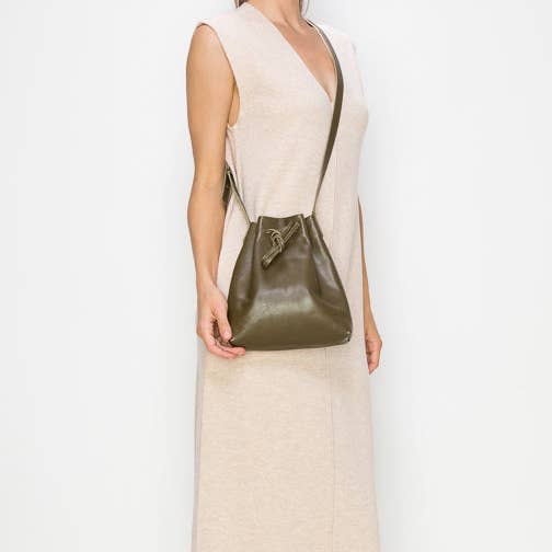 Cordon en cuir Darlene Olive avec nœud pour la vente par Viva Bags of California
