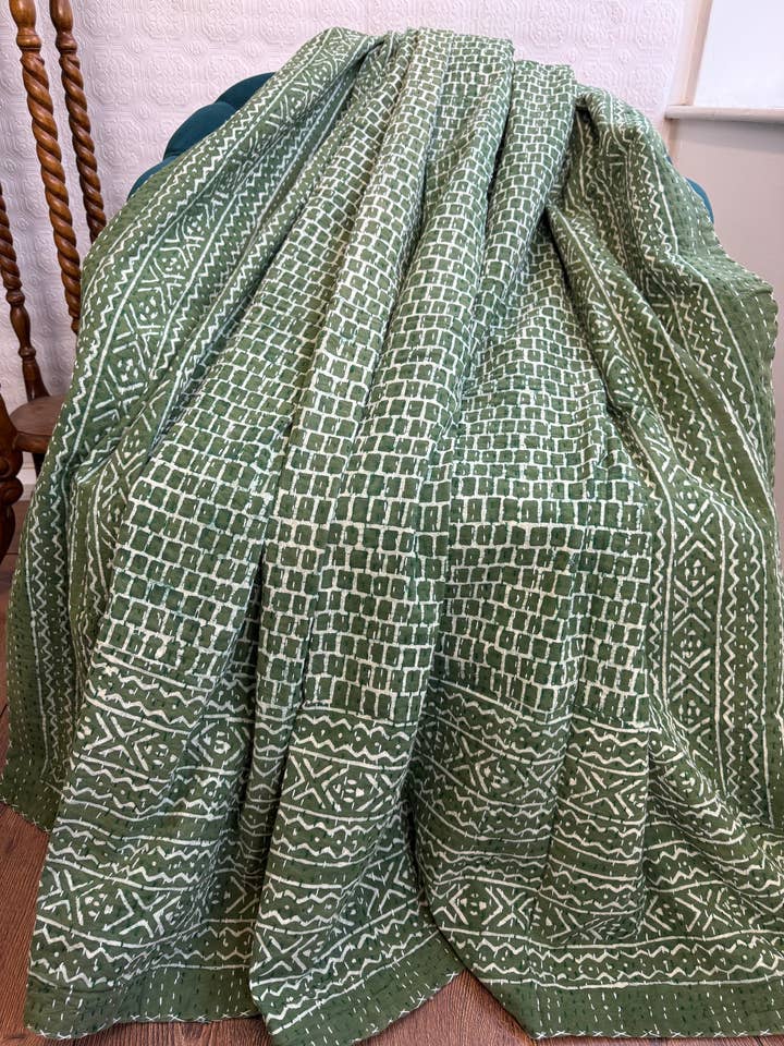 Manta Reversível de Algodão Kantha Stitch para Cama/Sofá Tamanho King por atacado de Essential Designs London