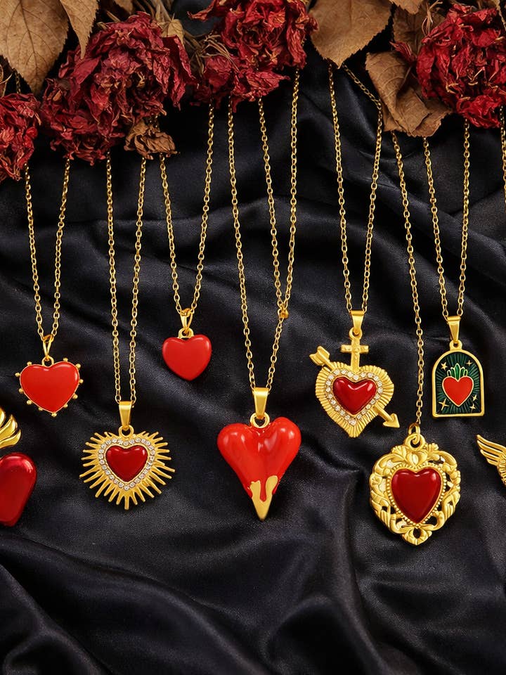 Collane con cuore smaltato rosso per la vendita all'ingrosso da parte di Wild & Free