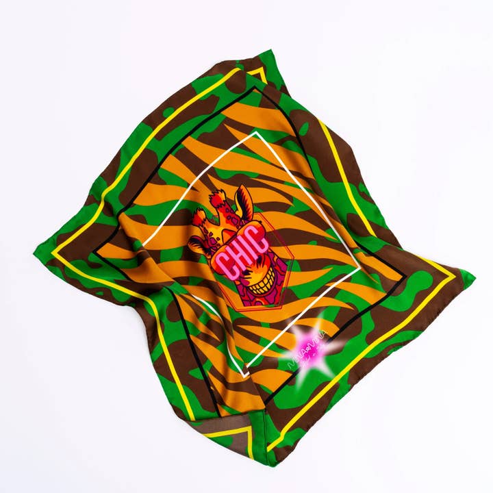 LA GIRAFE CHIC - Foulard 100% Soie pour la vente par MINA MINA