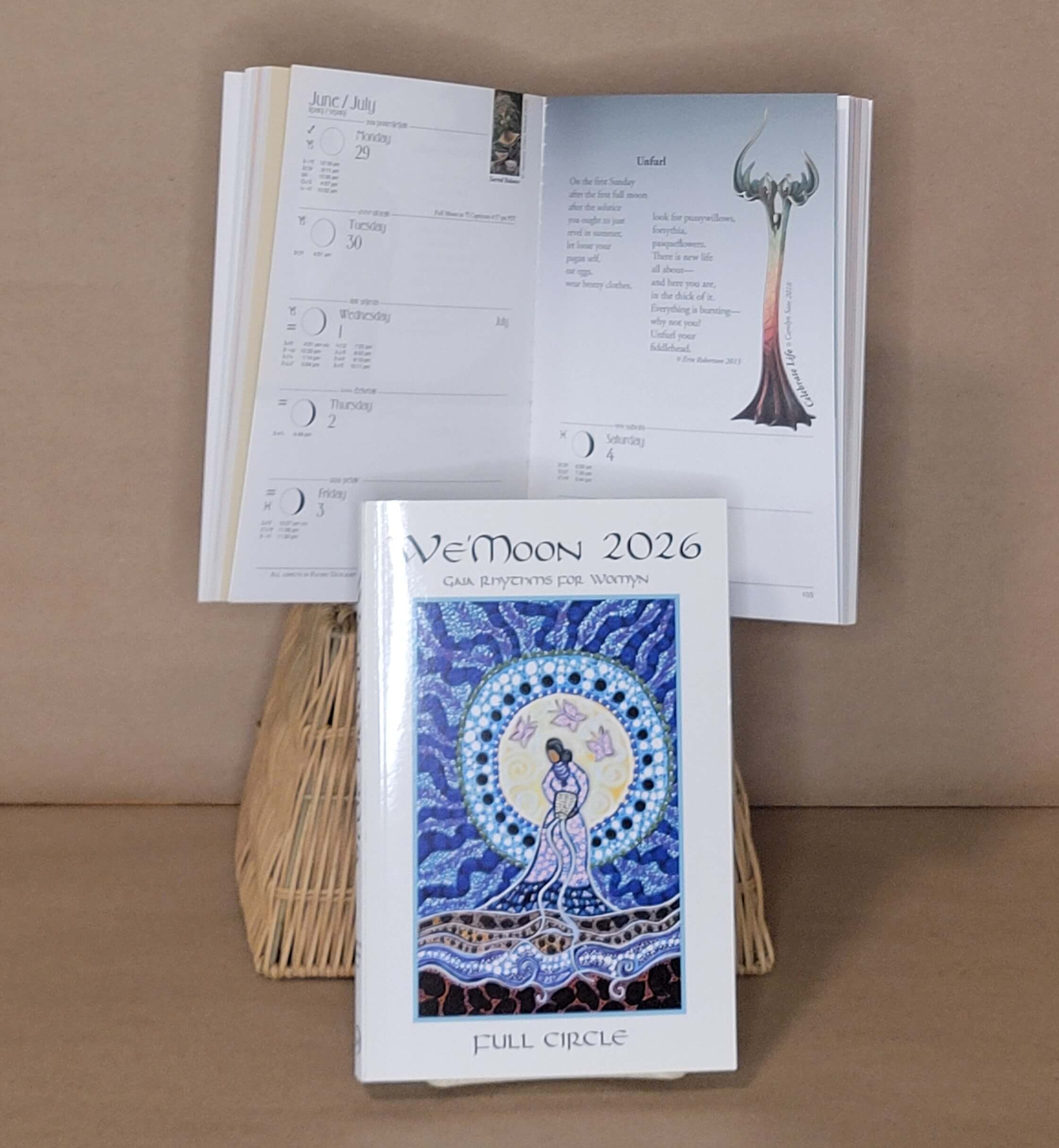 We'Moon – Engroshandel Planner – 2026 We'Moon Dagbog: Månekalender & Astrologisk Planlægger2