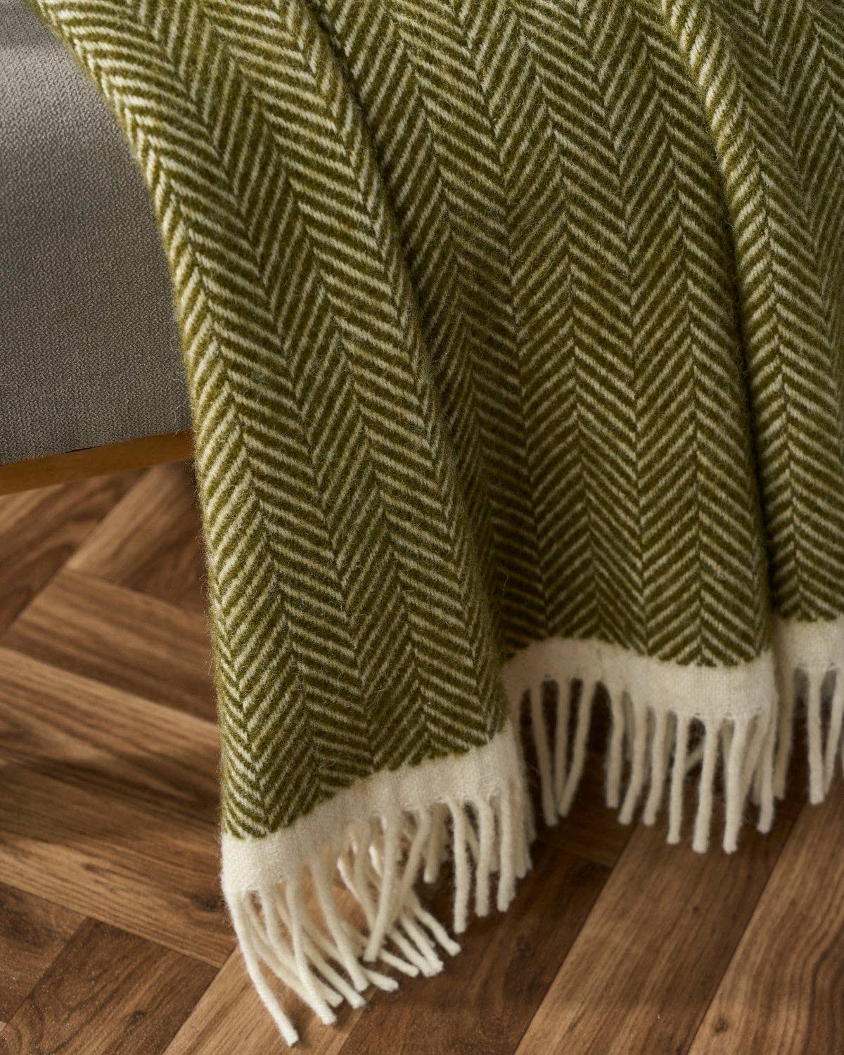 The British Blanket Company – wholesale Throw blanket – Clifton Herringbone Blanket: Blaise3