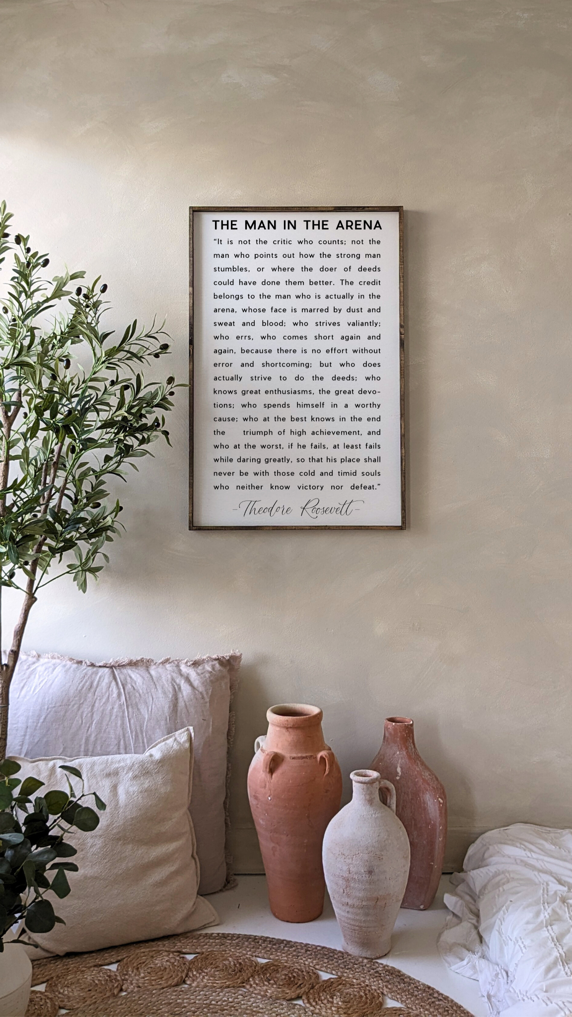 Williamraedesigns - Venta al por mayor Ilustración - Impresión enmarcada de la cita "El hombre en la arena" - Arte de pared inspirador16