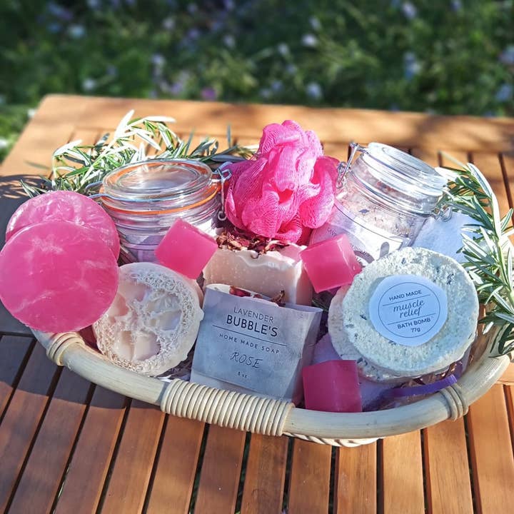 Hamper and Pamper julklappspaket för wholesale av Lavender Bubbles