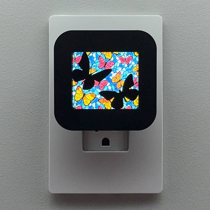 Papillon Faux Vitrail Veilleuse | Couvercle Interchangeable pour la vente par Swaplights Night Lights