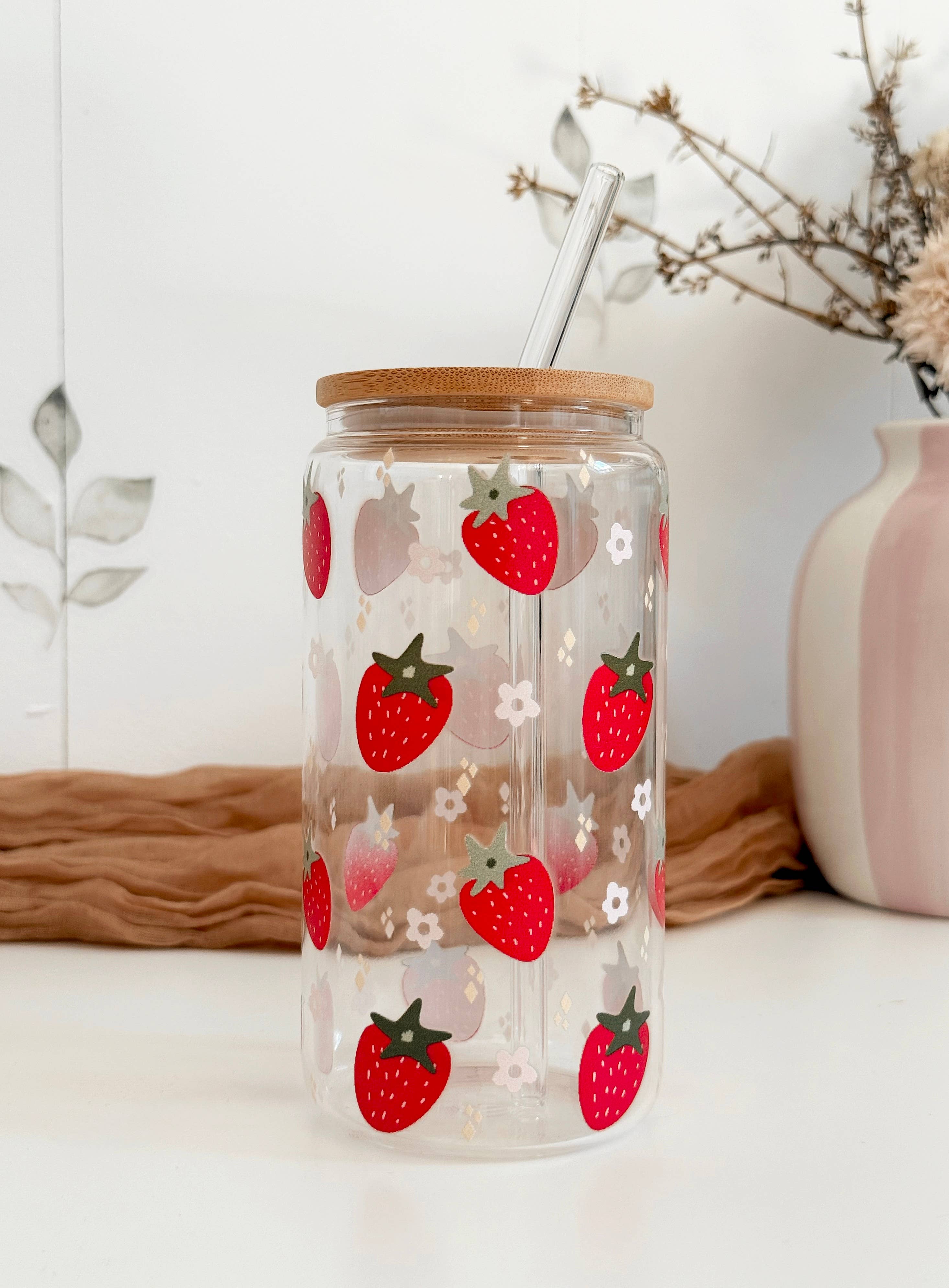 the cute cloud - Wholesale Drinking Glass/Cup - Glass Tumbler Strawberries Dishwasher Safe 550ml Lid & Straw1